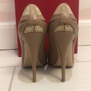 Valentino Pumps